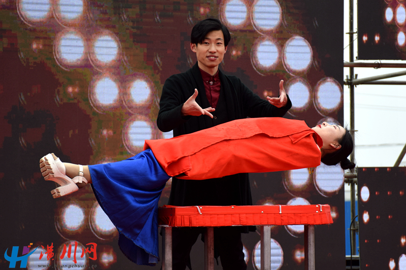 17魔术.JPG 17魔术.JPG