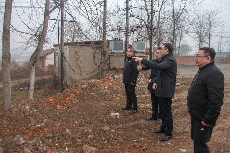 邵永峰到上油岗乡调研砂石市场和环保攻坚工作