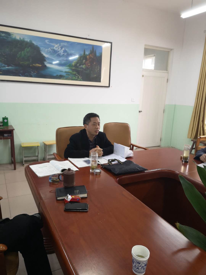 教研室孔主任做总结发言.jpg 教研室孔主任做总结发言.jpg