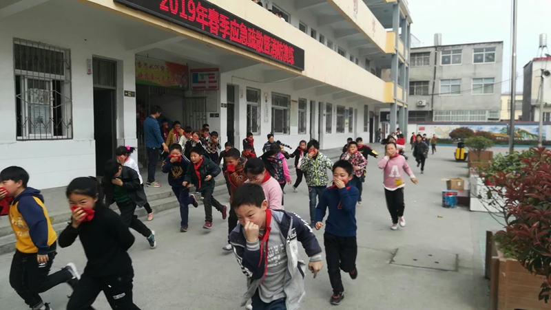 消防演练.jpg 消防演练.jpg