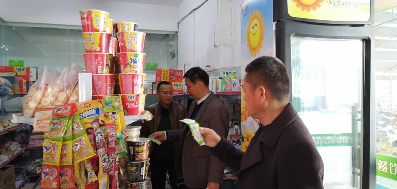 潢川县职业中专迎接县教体局校园安全工作检查2.jpg 潢川县职业中专迎接县教体局校园安全工作检查2.jpg