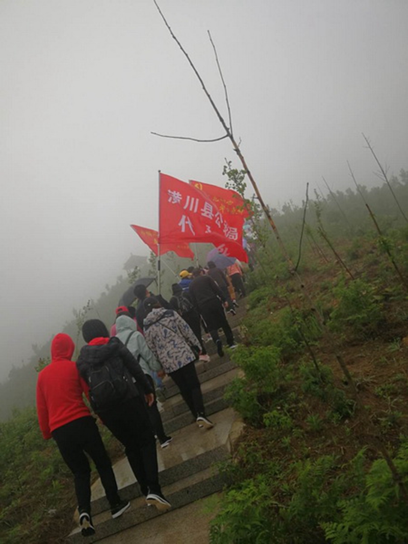 健步走3.jpg 健步走3.jpg