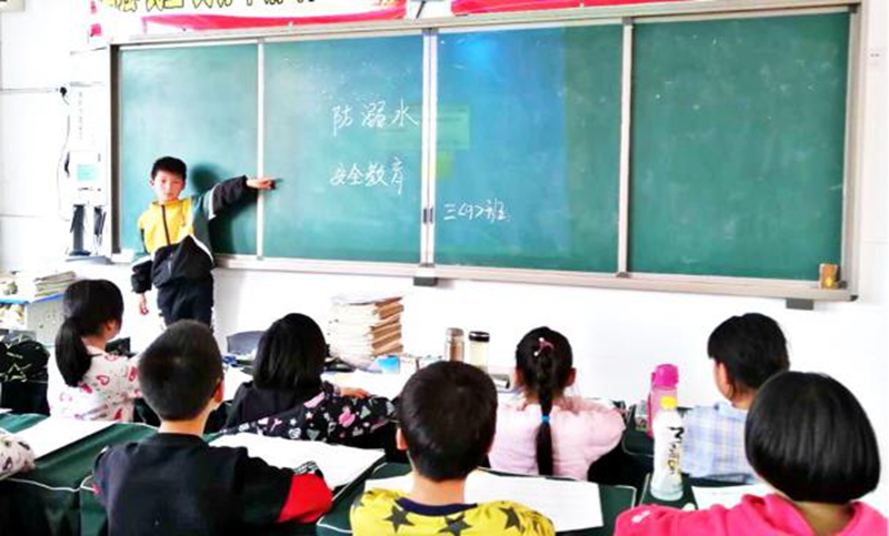 图片4.jpg 图片4.jpg