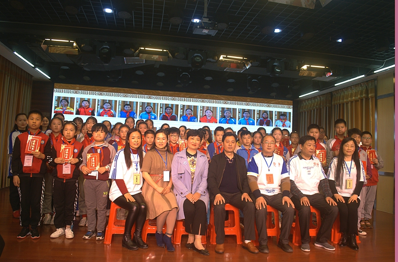 26  36强选手与领导们合影.jpg