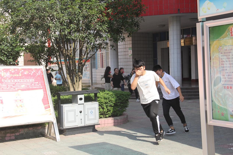图片10.jpg 图片10.jpg