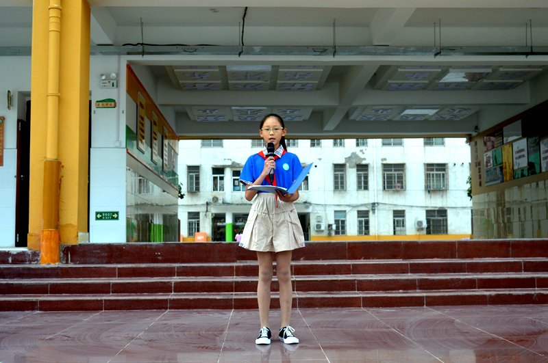 6学生代表新学期演讲.JPG