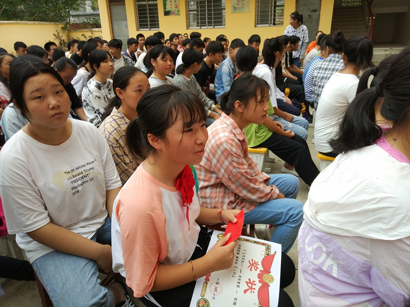 获奖的喜悦.jpg 获奖的喜悦.jpg