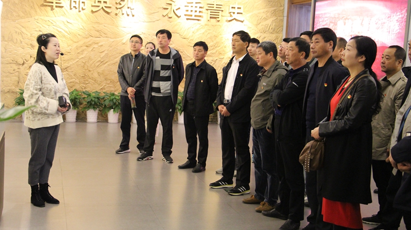5革命烈士纪念堂.JPG