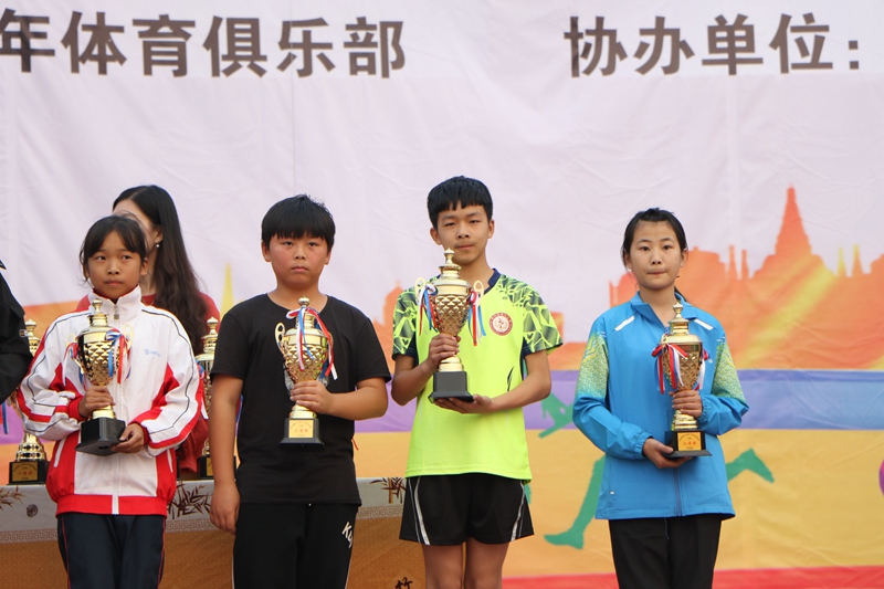 潢川一小在第45届中小学生田径运动会上取得优异成绩4.JPG