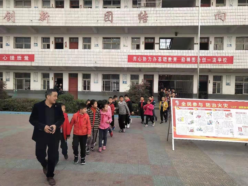 活动图片1 (1).jpg 活动图片1 (1).jpg