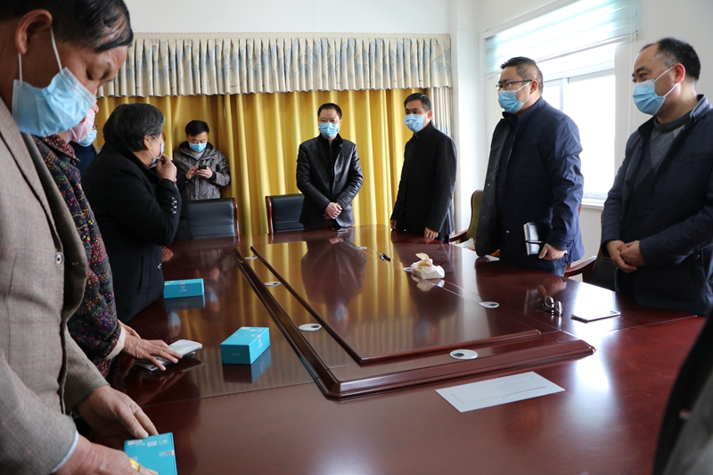 新冠肺炎无情  教育资助有爱2.JPG