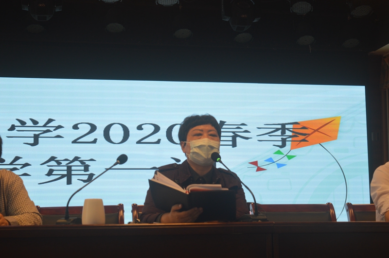 7校长周卫总结讲话.JPG