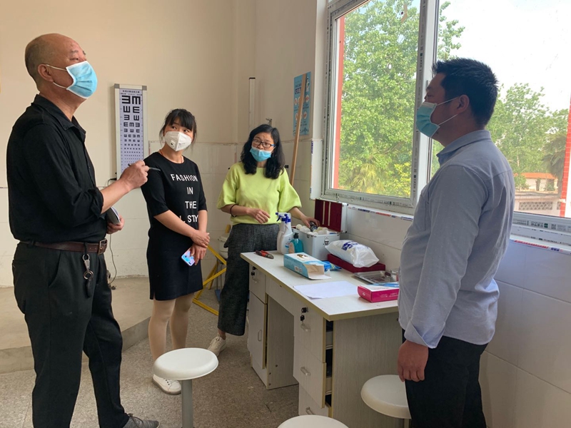 潢川县黄湖小学召开新冠肺炎疫情知识培训暨开展春季开学防控模拟演练活动4.jpg 潢川县黄湖小学召开新冠肺炎疫情知识培训暨开展春季开学防控模拟演练活动4.jpg