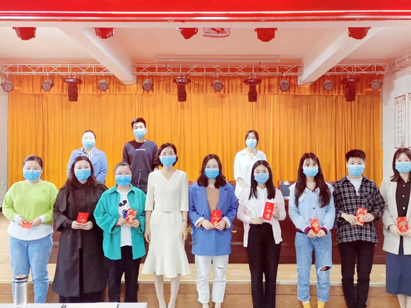 合影3.jpg 合影3.jpg