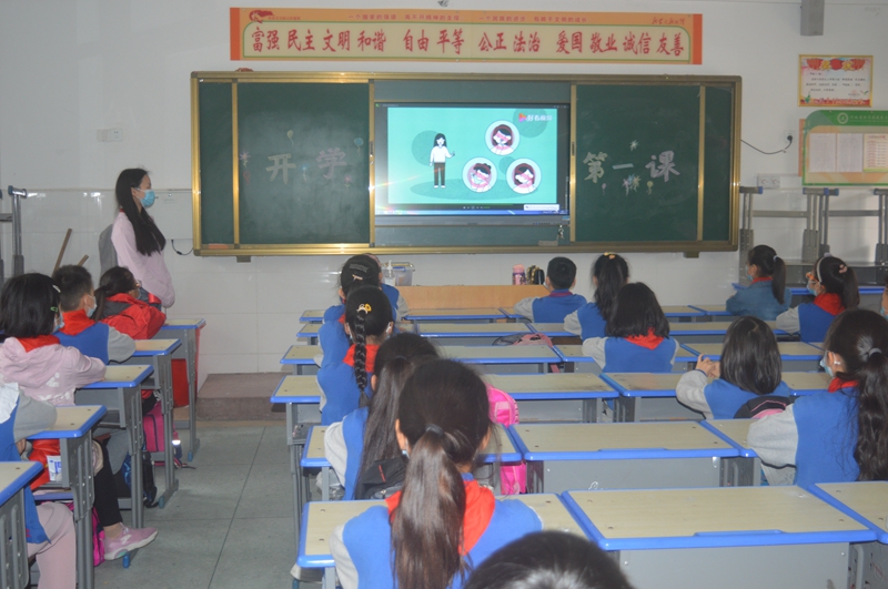 逸夫小学高年级正式复学 (21).JPG