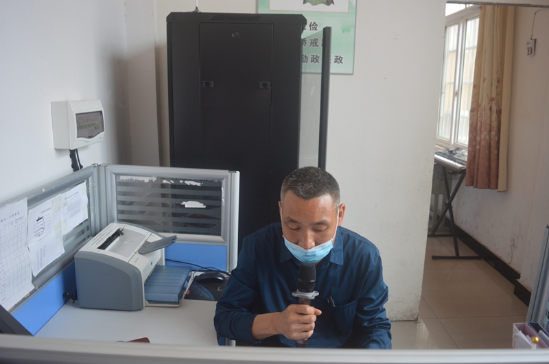 综治办副主任任永忠讲安全教育 (28).JPG