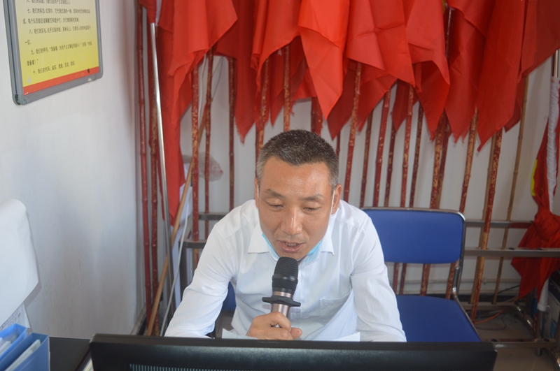 13综治办任永忠主任防溺水知识讲座.JPG