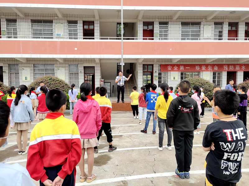 图片4.jpg 图片4.jpg
