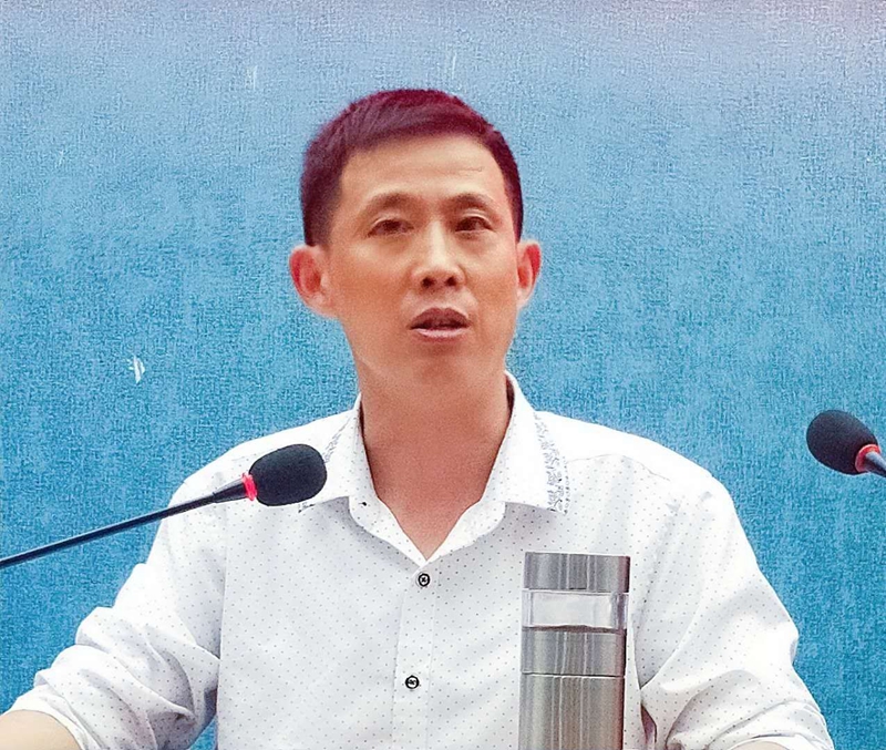 党支部副书记、校长刘敏军强调,全面从严治党工作,要不忘初心、牢记使命。.jpg 党支部副书记、校长刘敏军强调,全面从严治党工作,要不忘初心、牢记使命。.jpg