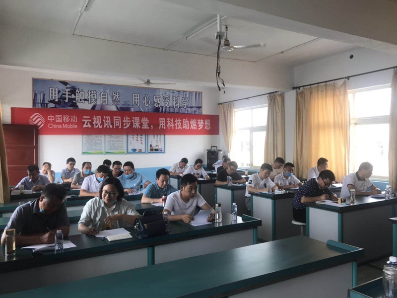 民主评测现场.jpg 民主评测现场.jpg
