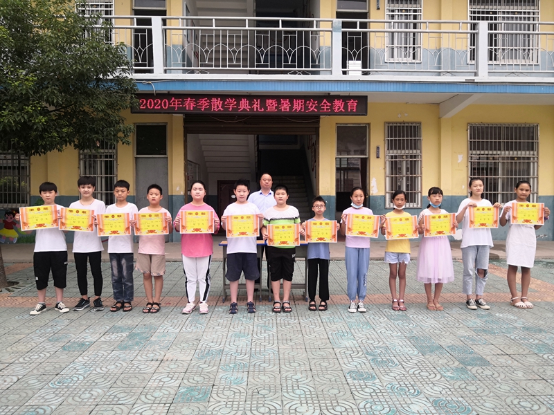 活动图片 (1).jpg 活动图片 (1).jpg