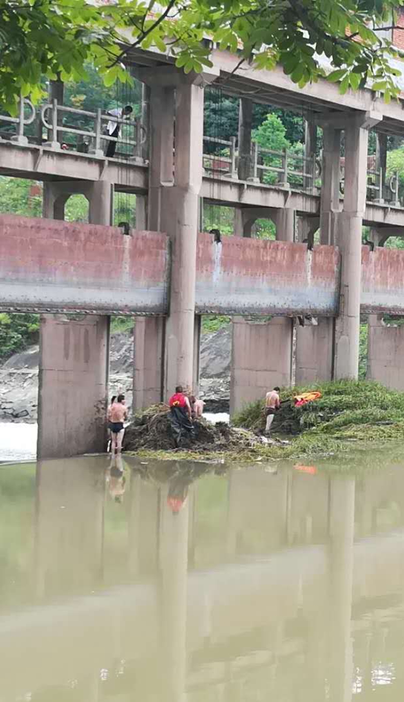 图片3.jpg 图片3.jpg