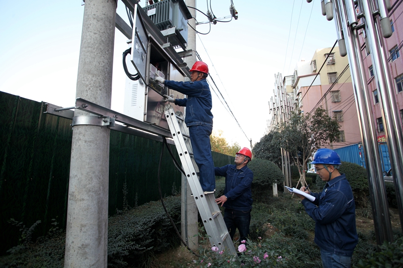 查看农贸市场专变.jpg 查看农贸市场专变.jpg