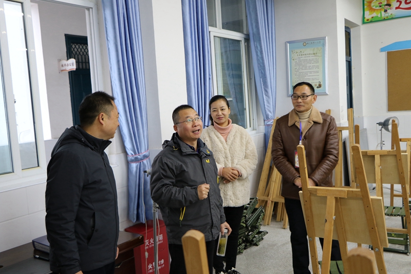 县教体局督导组对潢川一小迎接义务教育基本均衡发展国家评估验收工作进行督导检查4.JPG