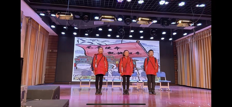 潢川一小参加县第二届小学生“快乐英语秀”展演喜获佳绩4.jpg 潢川一小参加县第二届小学生“快乐英语秀”展演喜获佳绩4.jpg