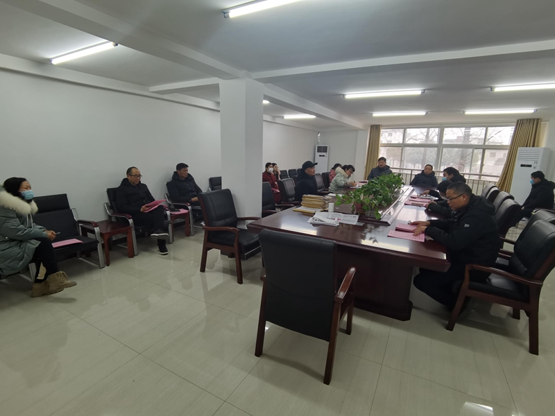 八年级班主任安全工作会.jpg 八年级班主任安全工作会.jpg