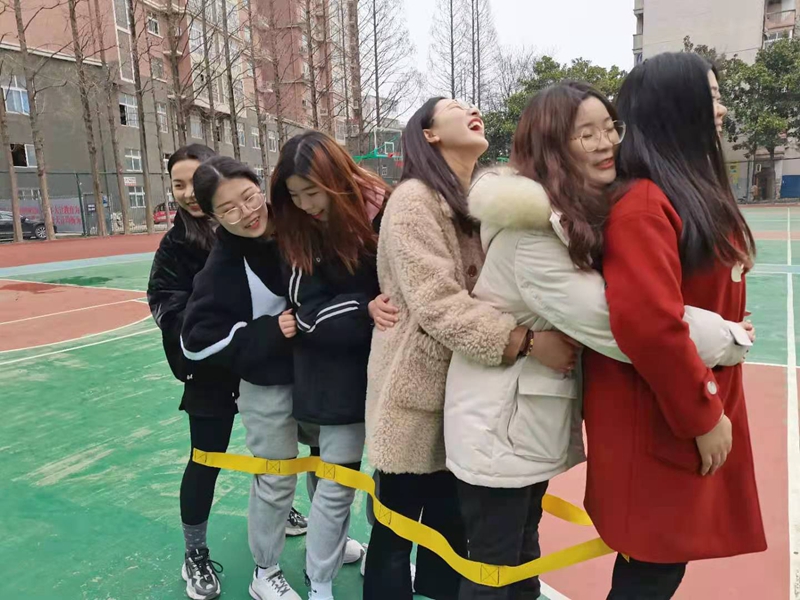 巨人脚步4.jpg 巨人脚步4.jpg