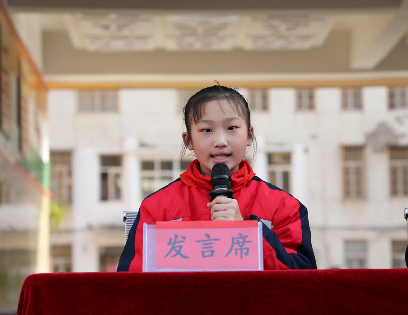 学生代表发言.jpg 学生代表发言.jpg