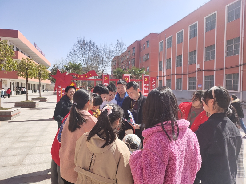 仁和中学积极备战2021初中毕业升学体育考试8.jpg 仁和中学积极备战2021初中毕业升学体育考试8.jpg