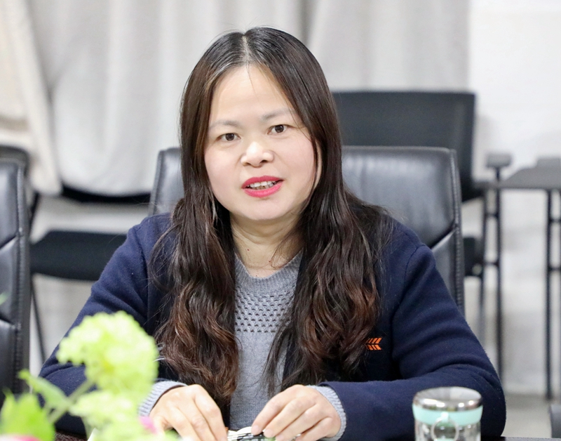教务主任黄瑛萍发言.jpg 教务主任黄瑛萍发言.jpg