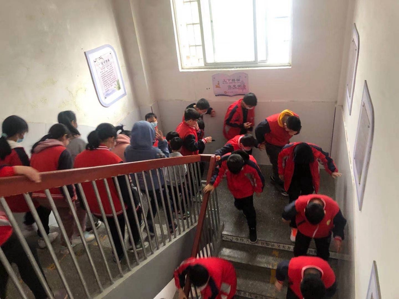 83063b573ca5d7fe0811472b23e699f.jpg 83063b573ca5d7fe0811472b23e699f.jpg