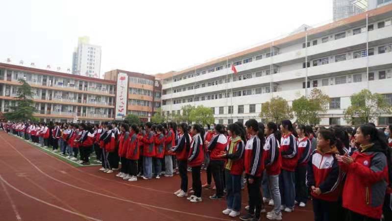 a98aad227cbfa97d186e38e6b495265.jpg