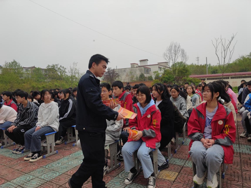 图片3.jpg 图片3.jpg