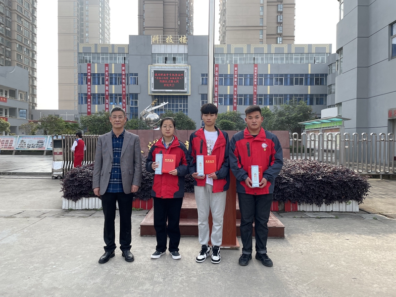图片5.jpg 图片5.jpg