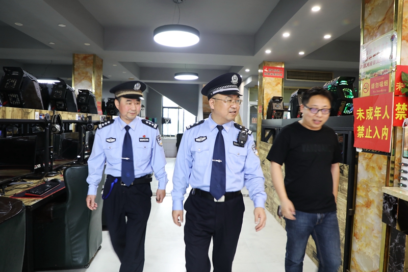 封面5Z5A5773 - 副本.JPG