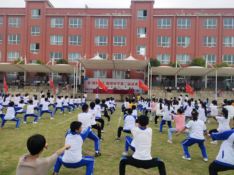 仁和中学如期举行第三届武术节 (6).jpg 仁和中学如期举行第三届武术节 (6).jpg