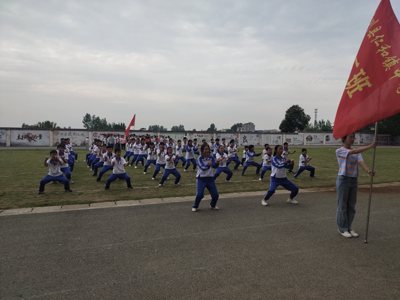 仁和中学如期举行第三届武术节 (9).jpg 仁和中学如期举行第三届武术节 (9).jpg