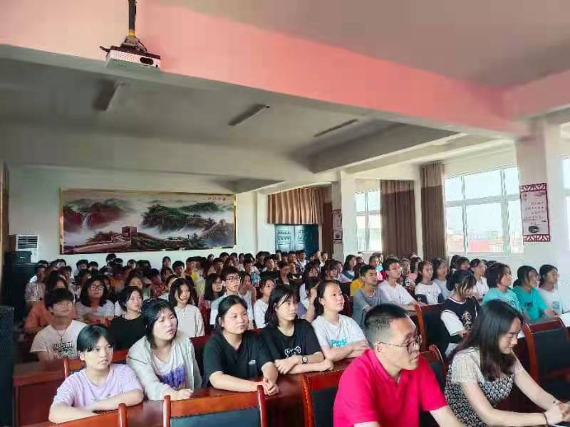毕业典礼会场3.jpg 毕业典礼会场3.jpg