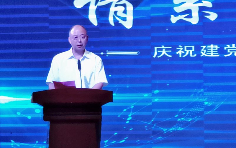 副校长李保国.jpg 副校长李保国.jpg