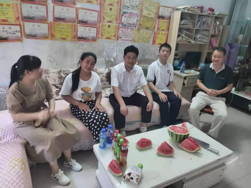 图片2.jpg 图片2.jpg