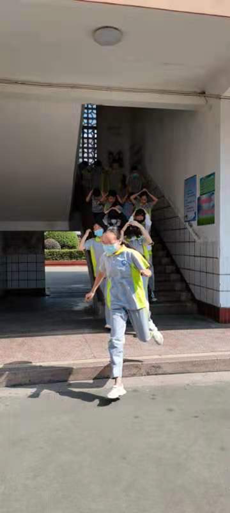 d6dc24f43484ee8a6451ccea47cb6eb.jpg