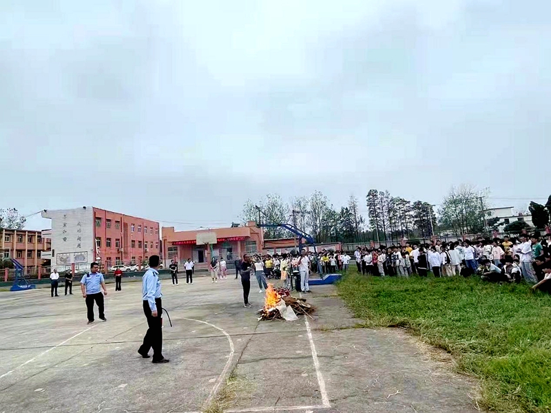 图片2.jpg 图片2.jpg