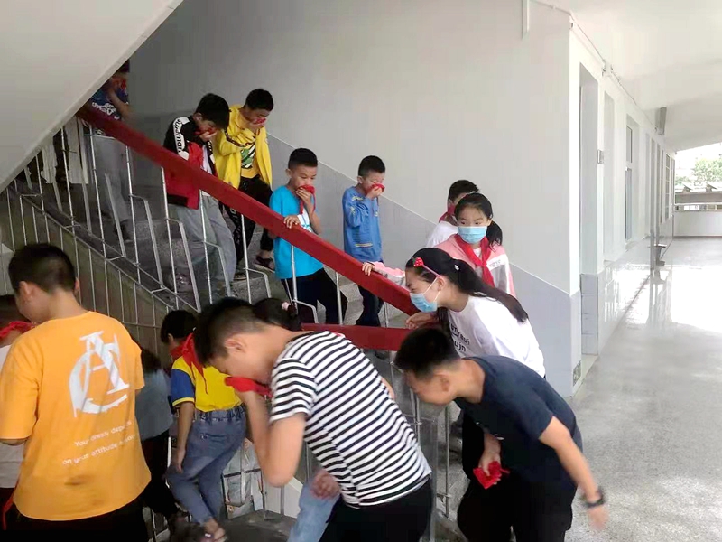 紧急疏散1.jpg 紧急疏散1.jpg