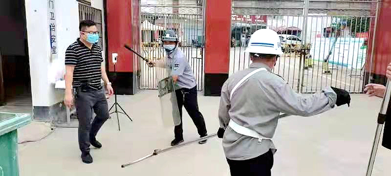 突发暴力事件应急演练1.jpg 突发暴力事件应急演练1.jpg