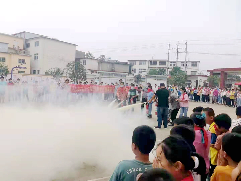 消防演练.jpg 消防演练.jpg