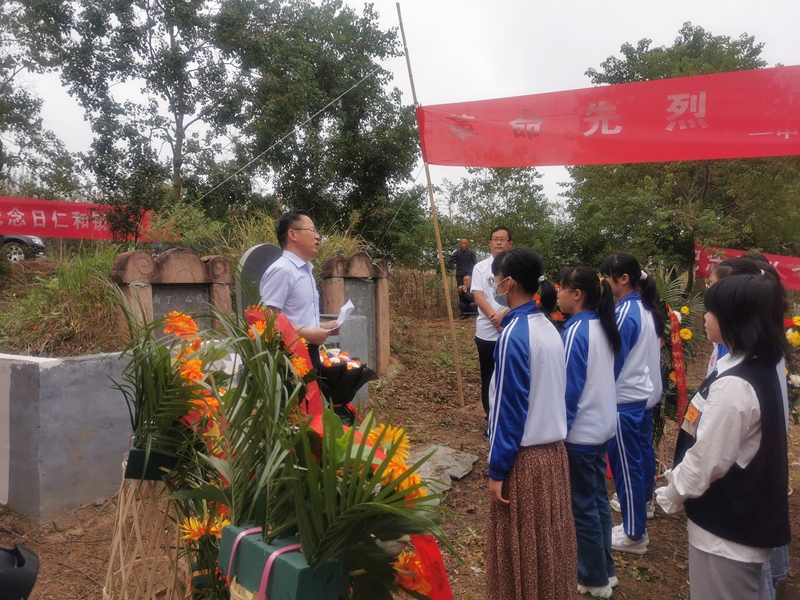 烈士纪念1.jpg 烈士纪念1.jpg